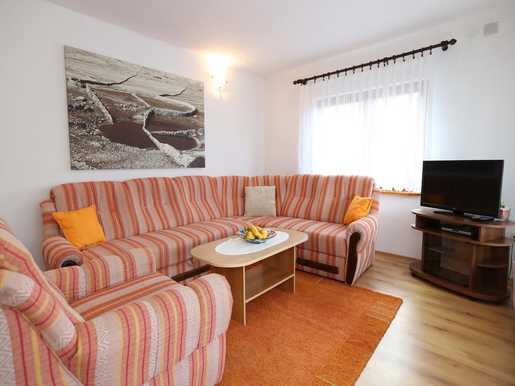 Apartments Juranic Baška Kamer foto