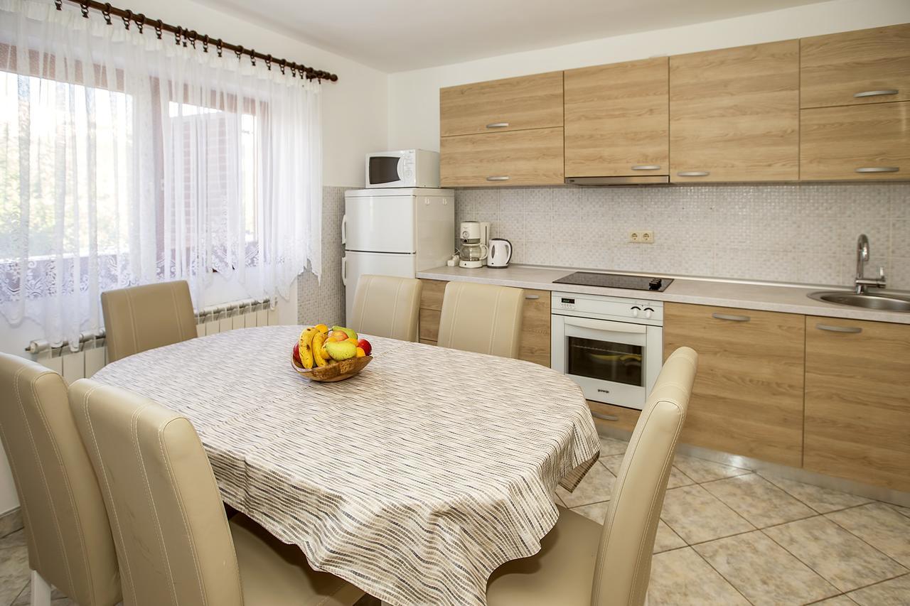 Apartments Juranic Baška Buitenkant foto