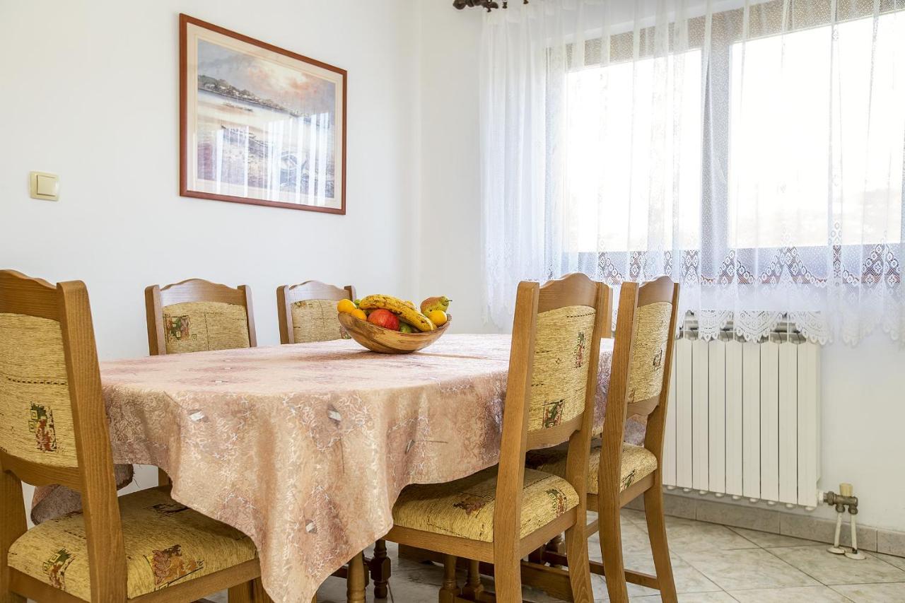 Apartments Juranic Baška Buitenkant foto